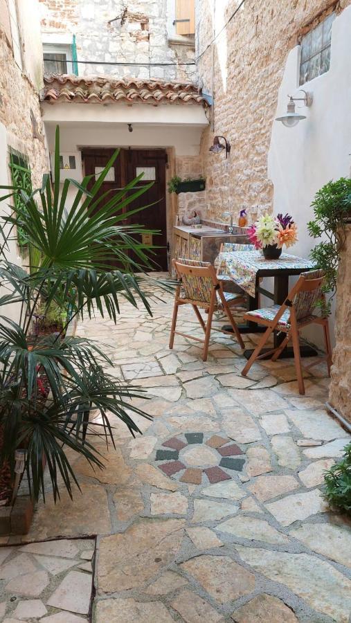 Studio With Garden In Rovinj Extérieur photo